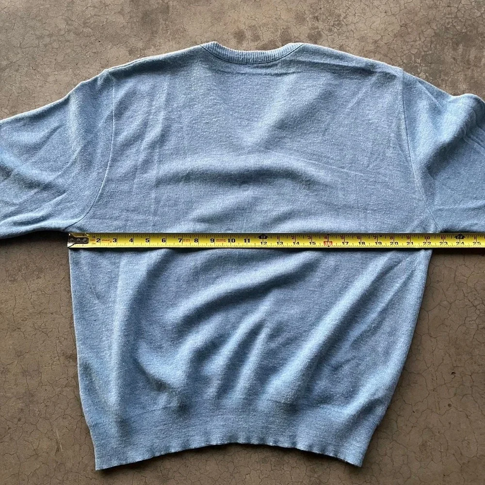 Vintage blue blank v neck sweater Measures xl